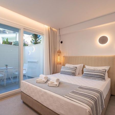 Mirablue Luxury Residences (Adults Only) Pefkochori Extérieur photo