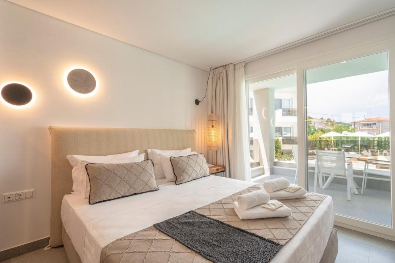 Mirablue Luxury Residences (Adults Only) Pefkochori Extérieur photo