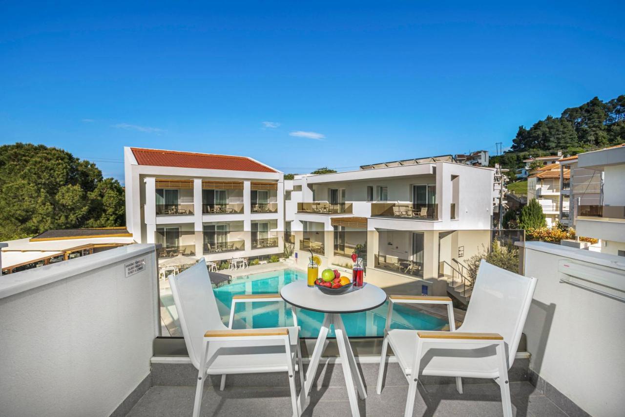 Mirablue Luxury Residences (Adults Only) Pefkochori Extérieur photo