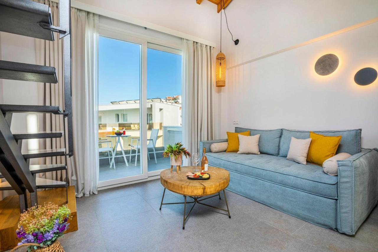 Mirablue Luxury Residences (Adults Only) Pefkochori Extérieur photo